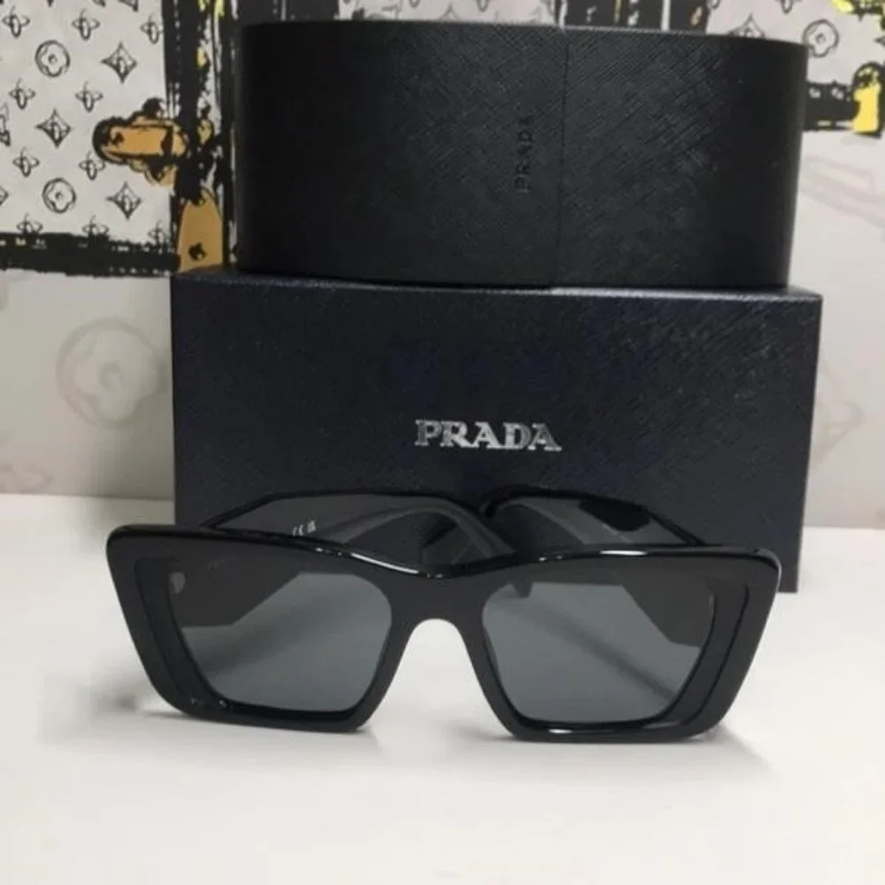 New Authentic Prada Chic Black Square Sunglasses SPR08Y 1AB-5S0 - Picture 12 of 12